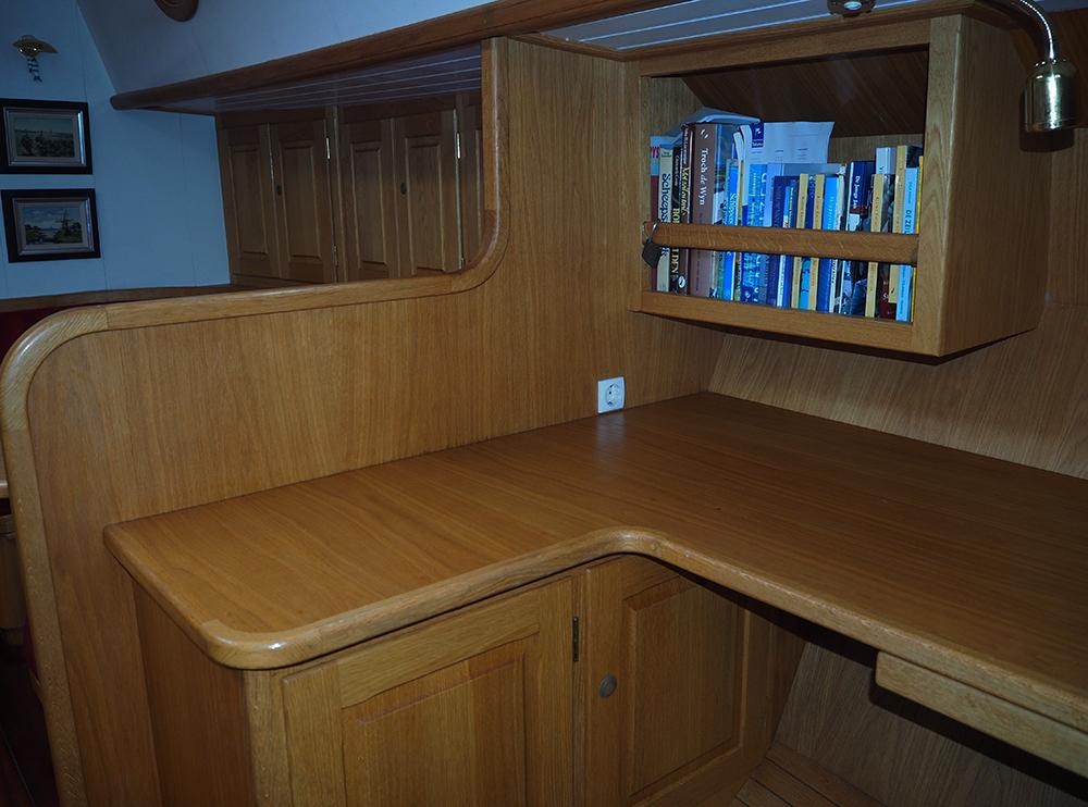 Saloon, Accommodation